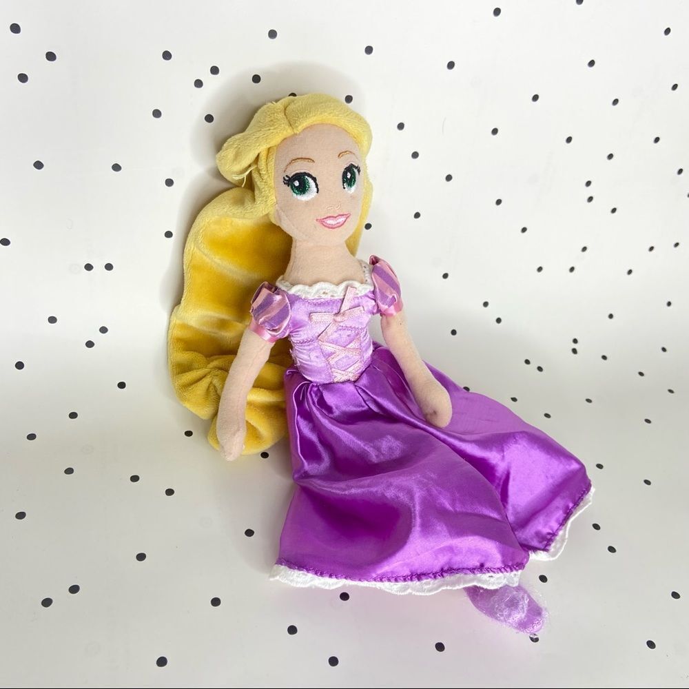 💜Disney💜 Rapunzel Limited Edition stuffed toy collectible